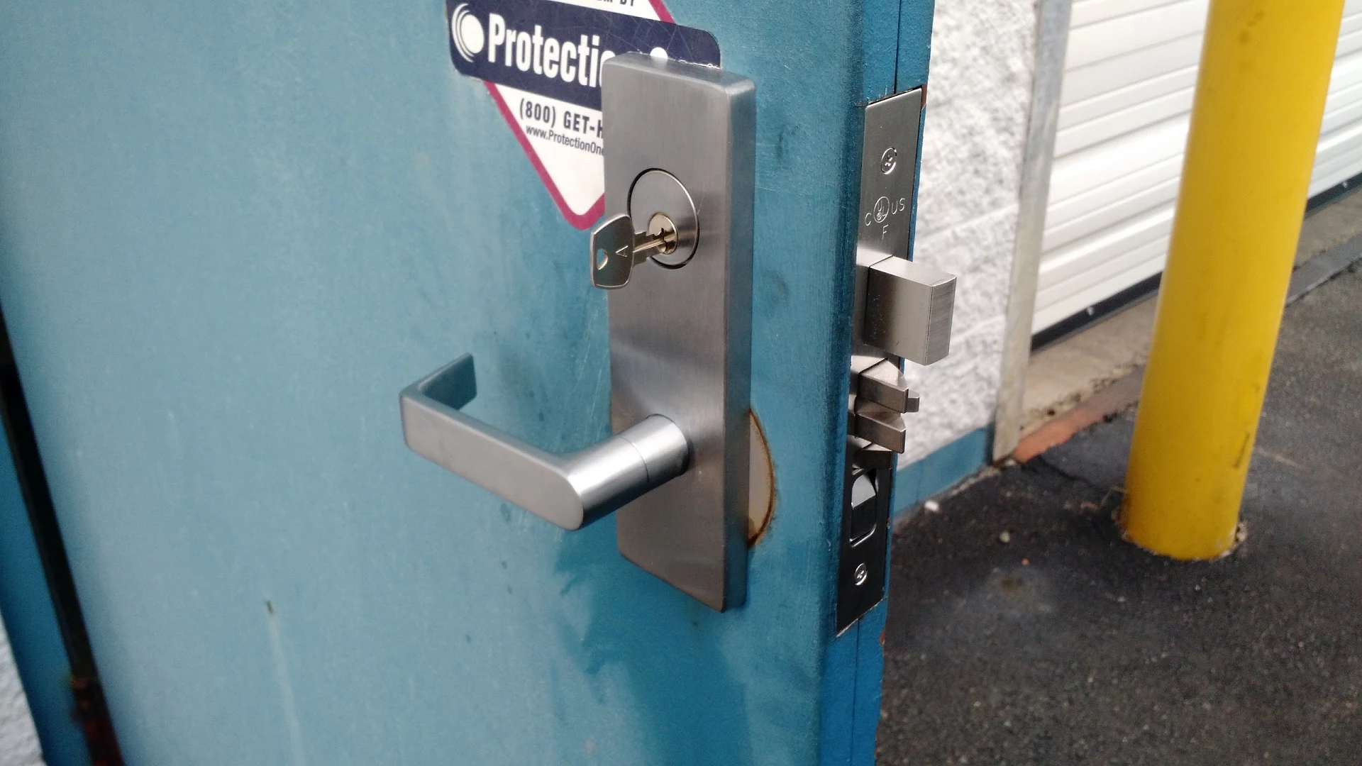 Things to Consider Before Hiring a Locksmith