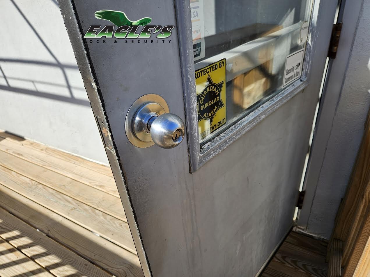 How to Select an Emergency Locksmith Service Nearby?