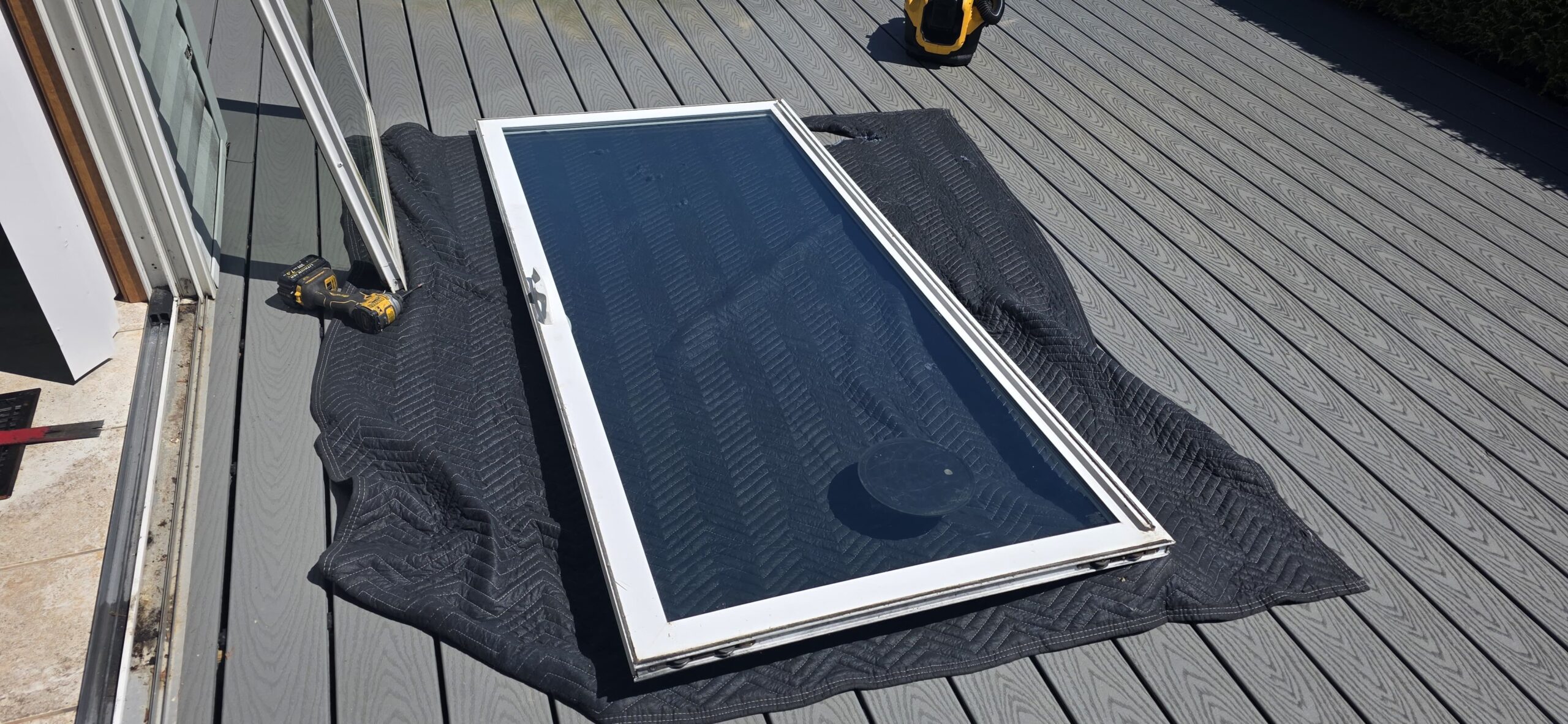 Sliding glass door repair in Blue Ash Ohio by Eagle's Locksmith Cincinnati technician
